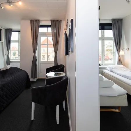 Skagen Hotel מלון 3*
