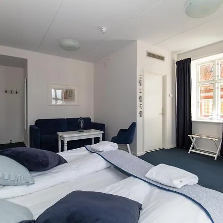 מלון Skagen Hotel 3*